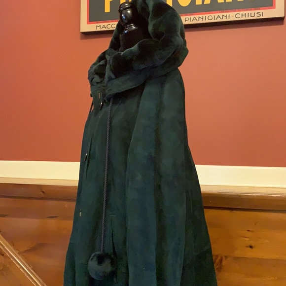 - Green Sheep Skin coat - - Picture 4 of 12